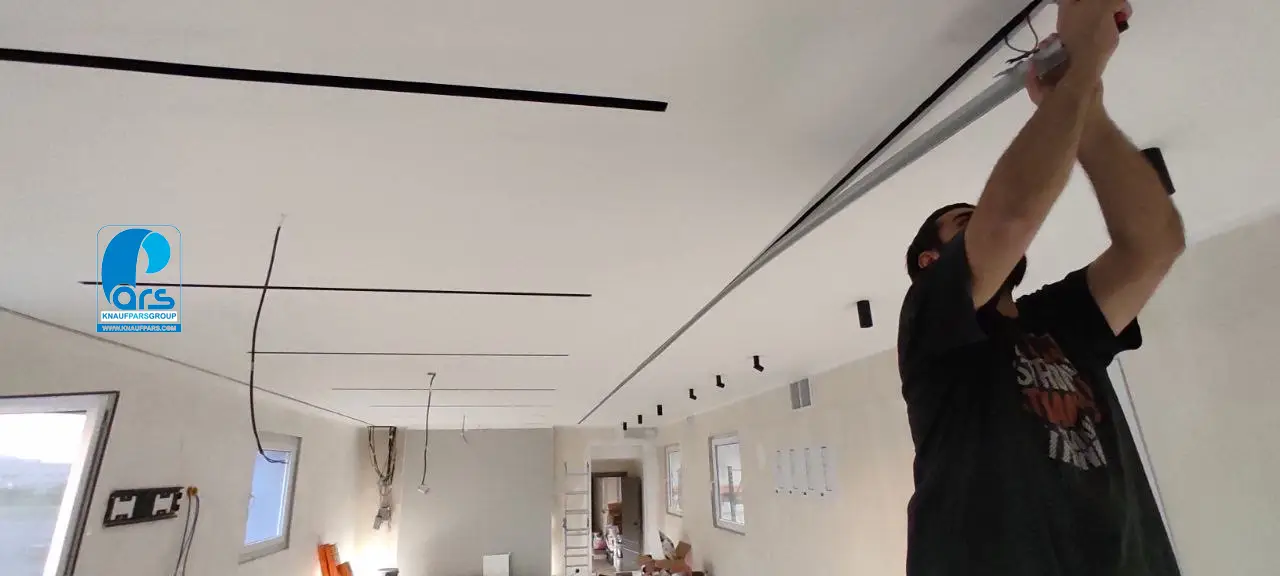 نصب چراغ خطی LED در سقف کاذب